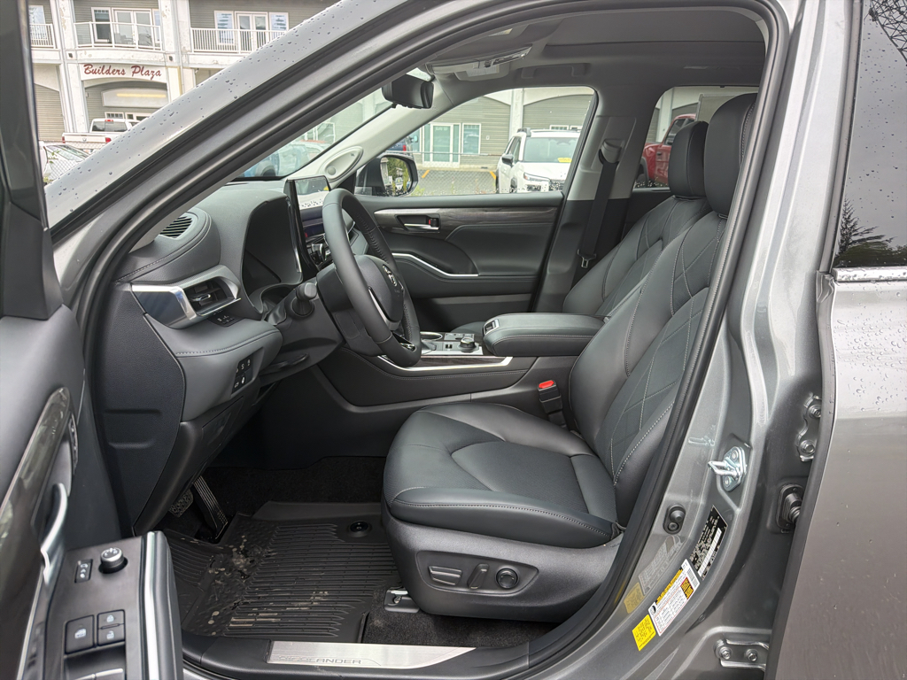 New 2026 Toyota Highlander SUV