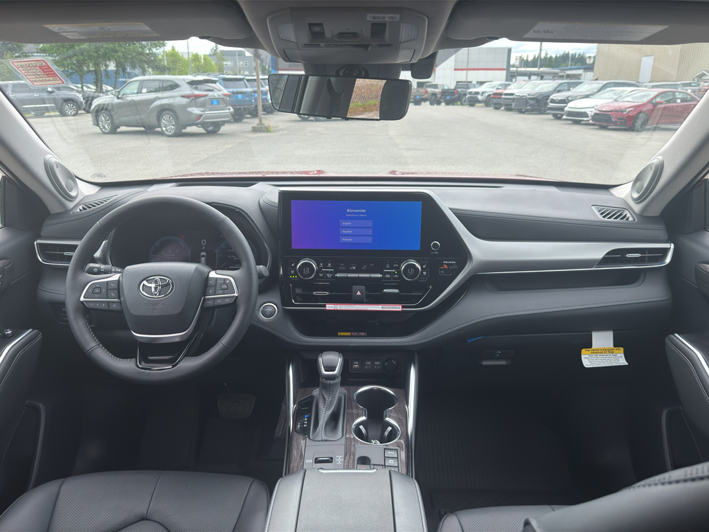 New 2026 Toyota Highlander Hybrid SUV