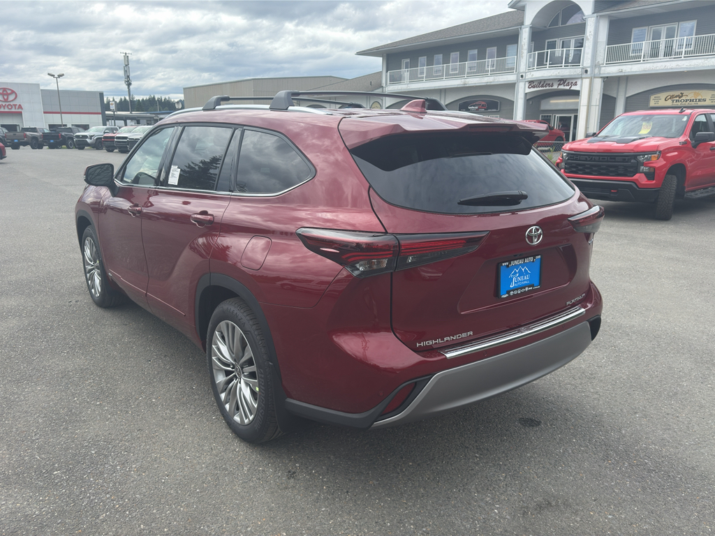 New 2026 Toyota Highlander Hybrid SUV