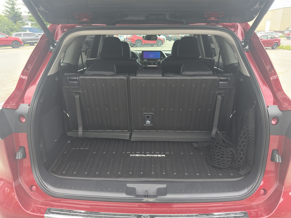 New 2026 Toyota Highlander Hybrid SUV