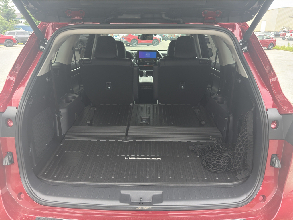 New 2026 Toyota Highlander Hybrid SUV