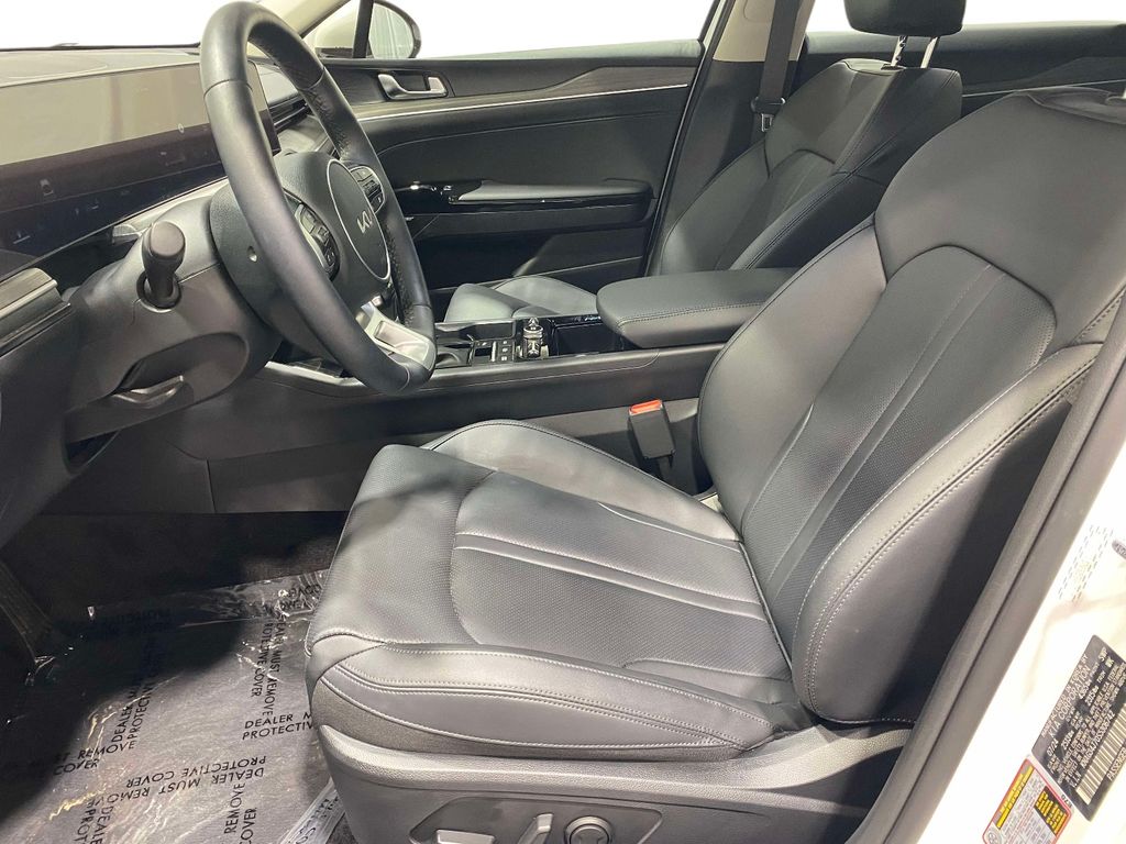 2025 Kia K5 EX - Snow White Pearl exterior view 14
