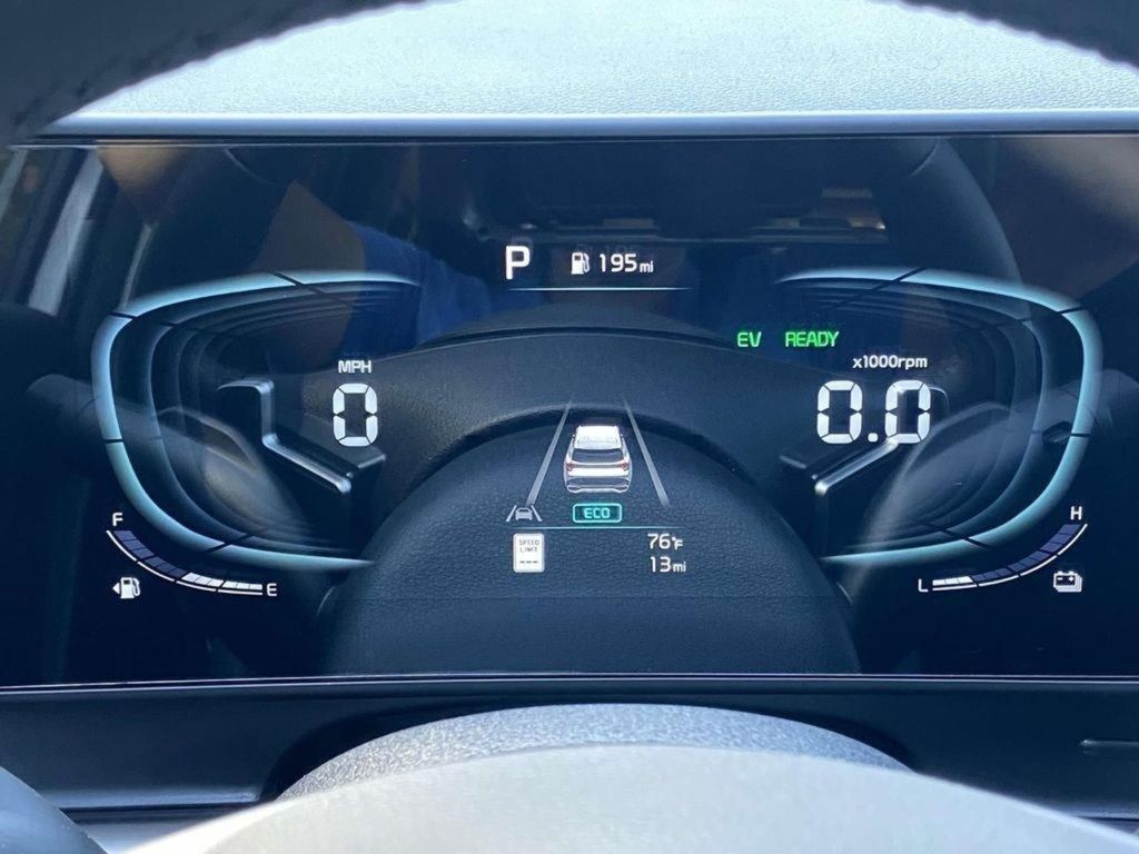 2025 Kia Sportage Hybrid EX - Snow White Pearl exterior view 20