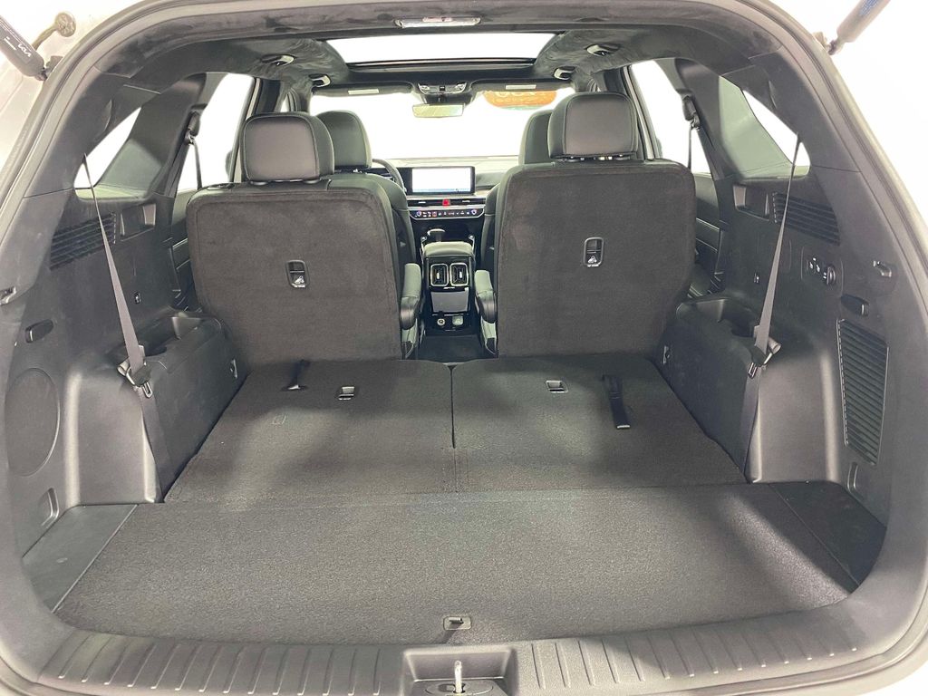 2026 Kia Sorento X-Line SX Prestige - Glacial White Pearl exterior view 9