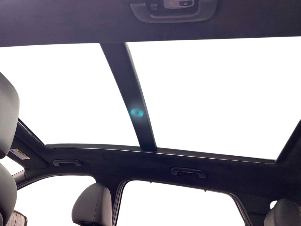 2026 Kia Sorento X-Line SX Prestige - Glacial White Pearl exterior view 16