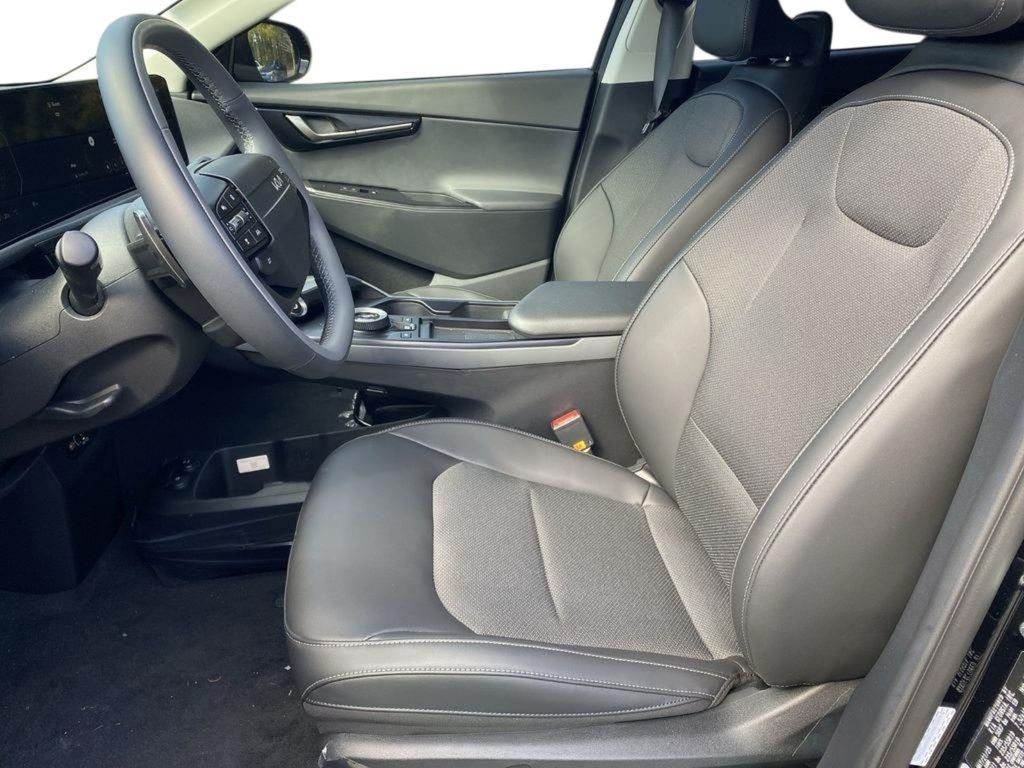 2025 Kia EV6 Light Long Range - Ebony Black exterior view 12