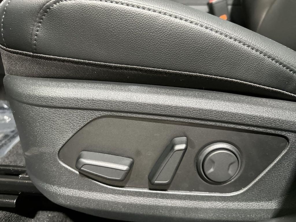 2026 Kia Sportage SX - WOLF GRAY exterior view 13