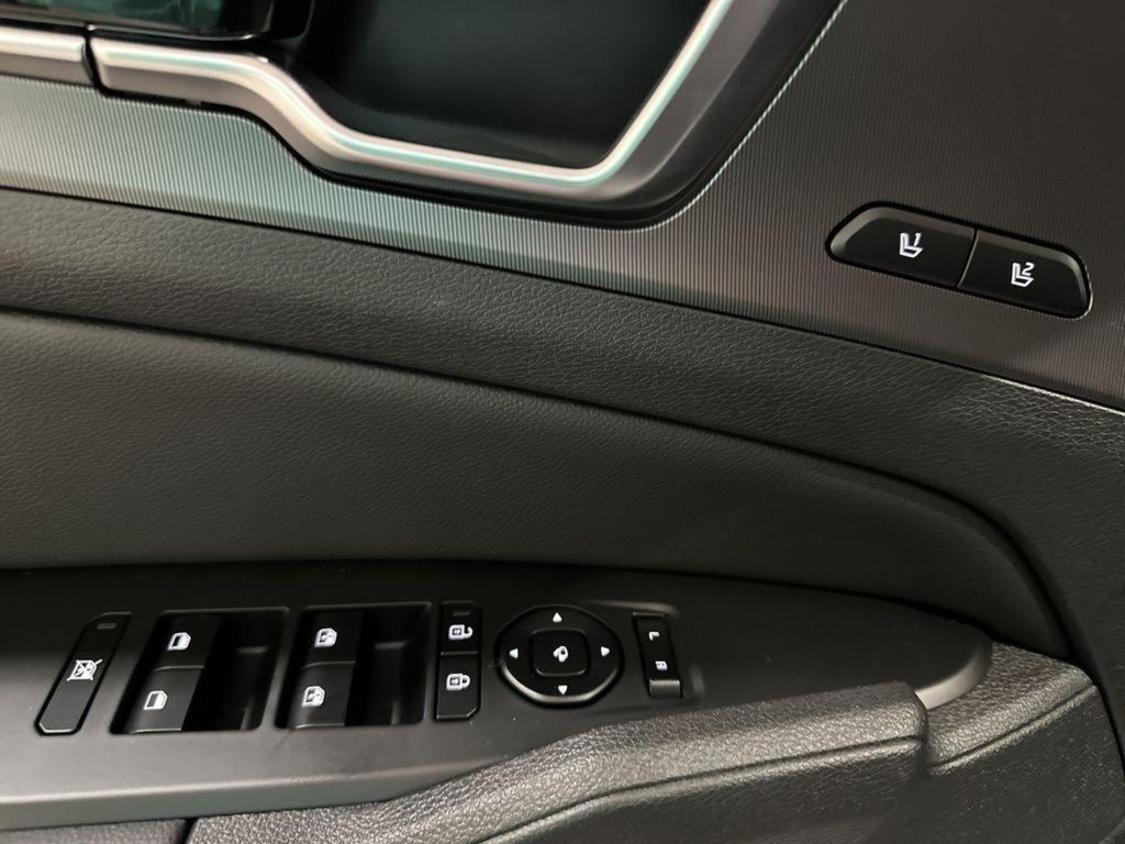 2026 Kia Sportage SX - WOLF GRAY exterior view 14