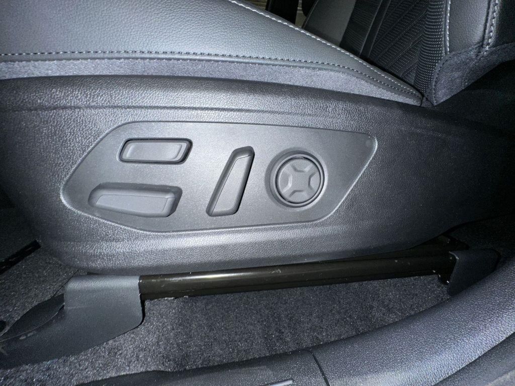 2026 Kia Sorento X-Line SX Prestige - Ebony Black exterior view 13