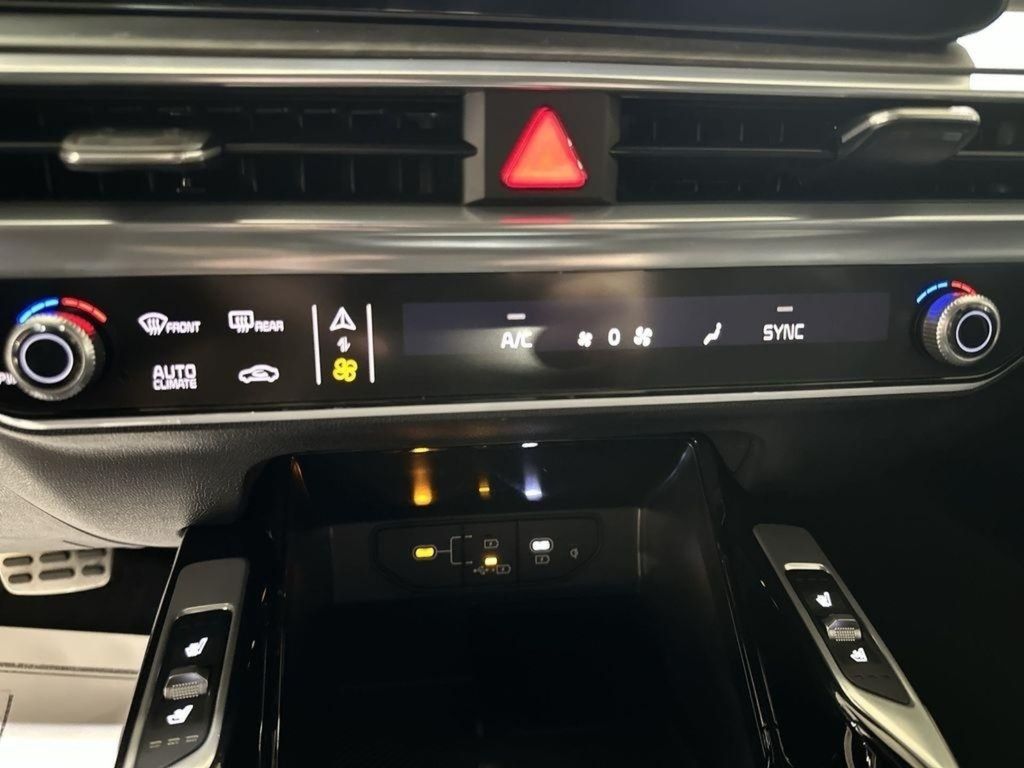 2026 Kia Sorento X-Pro SX Prestige - Panthera Metal exterior view 17