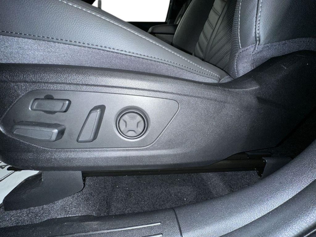 2026 Kia Sorento X-Pro SX Prestige - Panthera Metal exterior view 13
