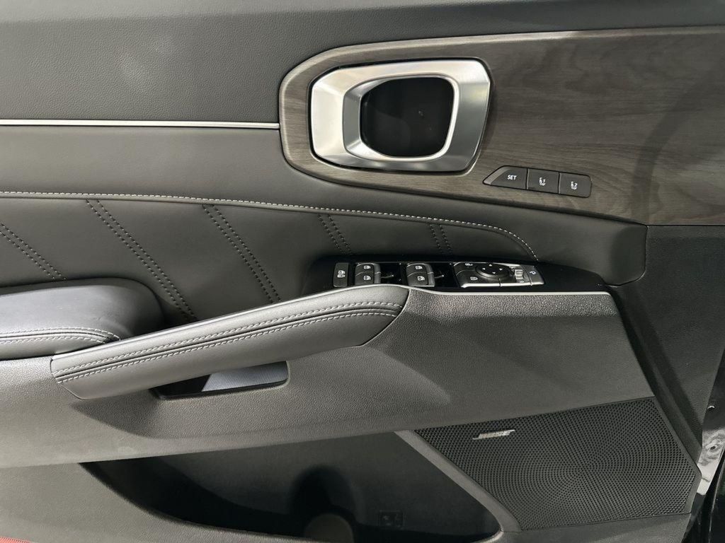 2026 Kia Sorento X-Pro SX Prestige - Panthera Metal exterior view 14