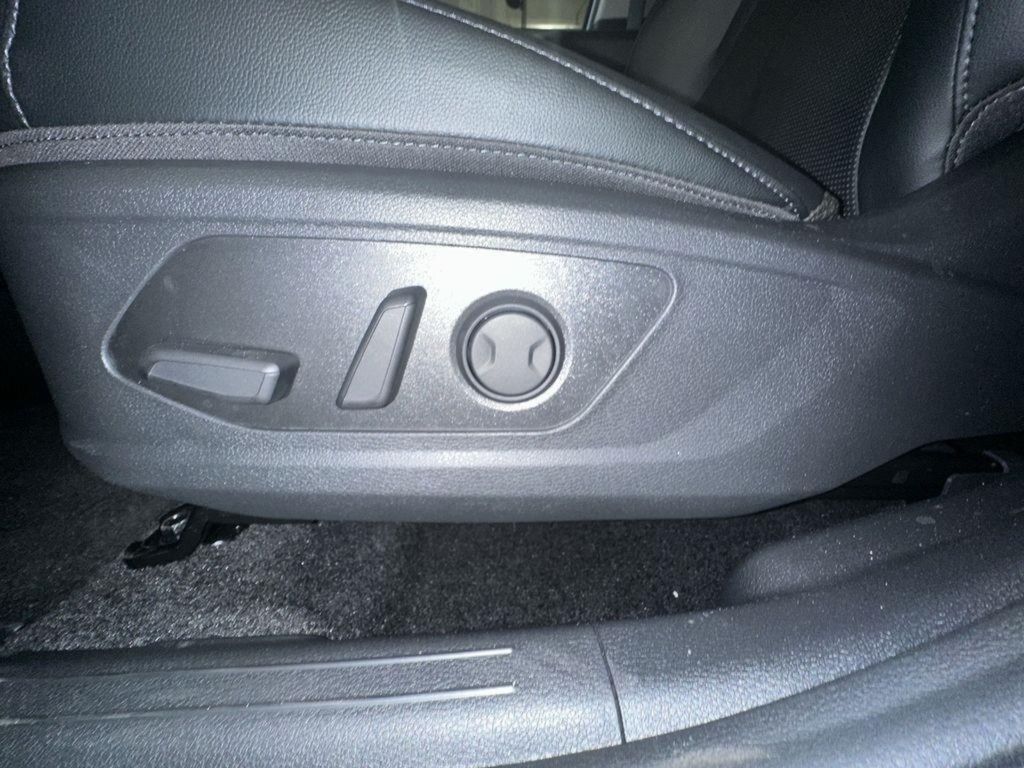 2026 Kia Sportage SX - Glacial White Pearl exterior view 13