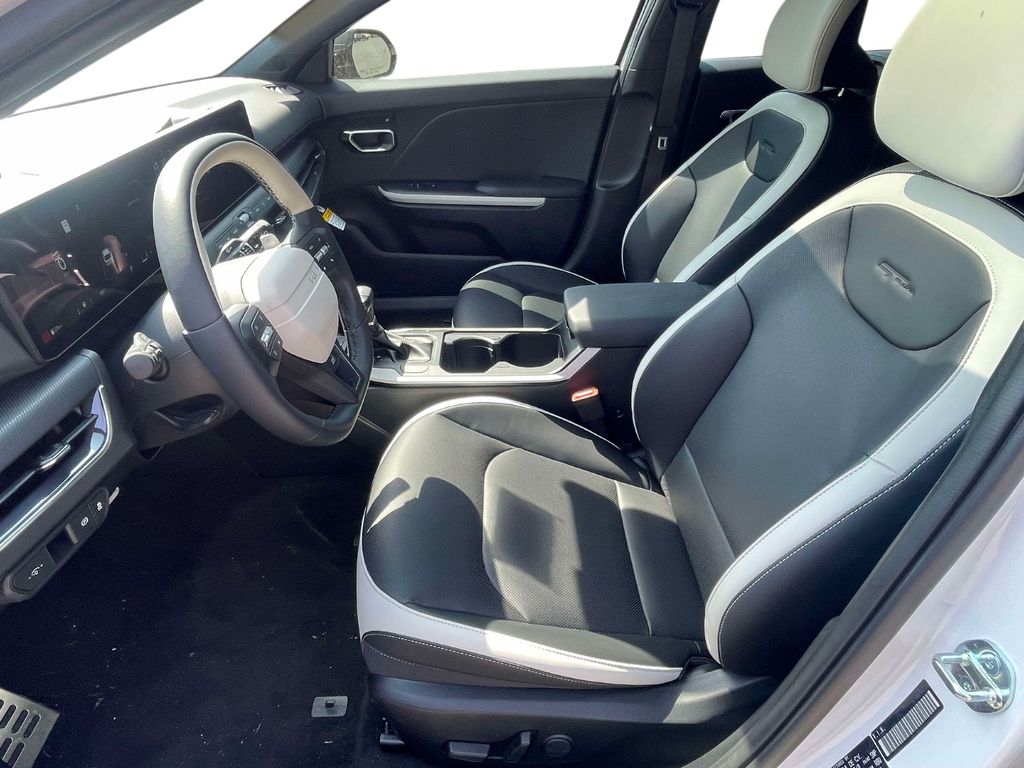 2025 Kia K4 GT-Line Turbo - Snow White Pearl exterior view 13