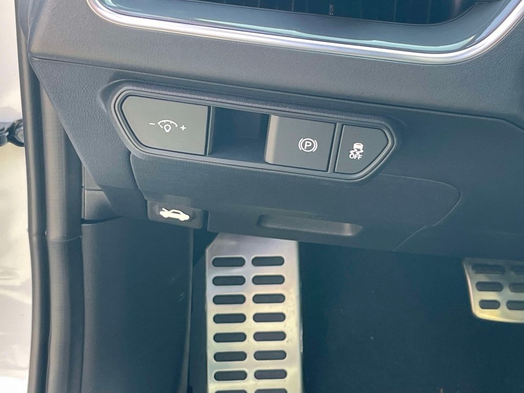 2025 Kia K4 GT-Line Turbo - Snow White Pearl exterior view 19