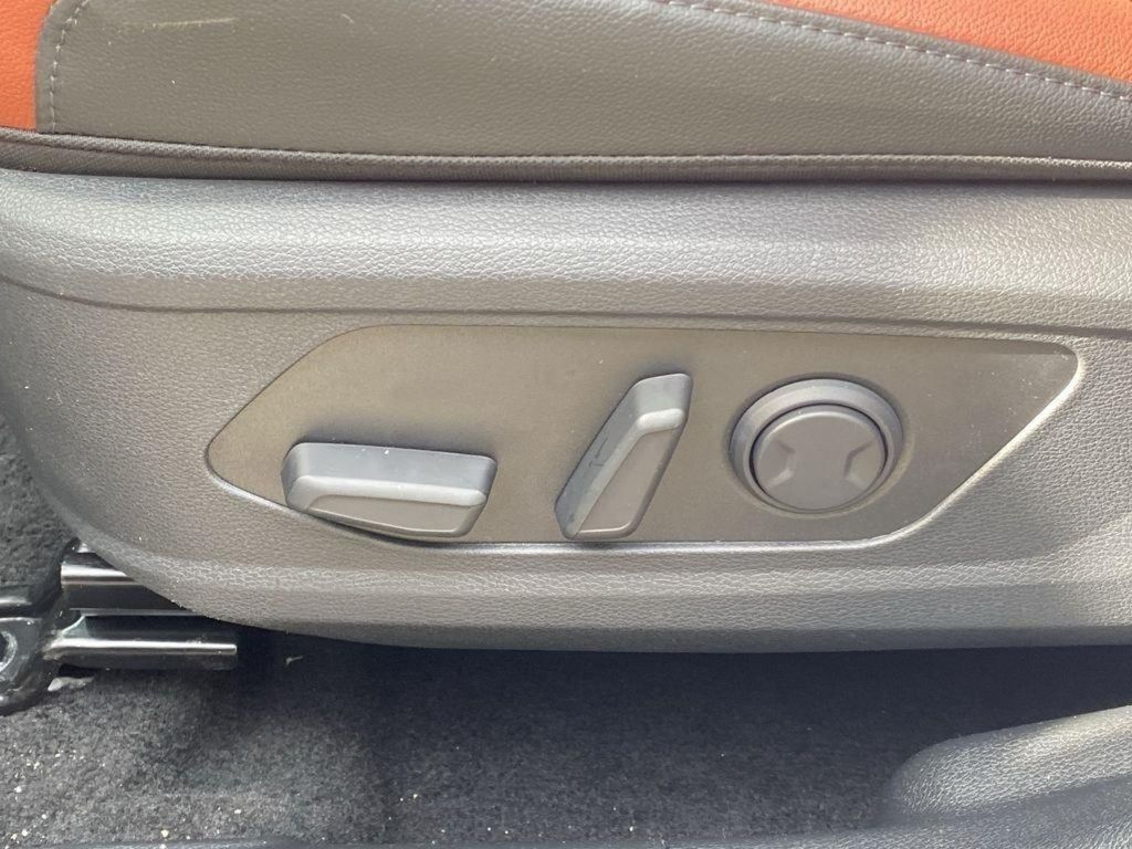 2026 Kia Sportage SX-Prestige - Glacial White Pearl exterior view 20