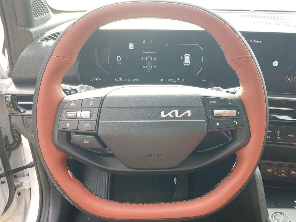 2026 Kia Sportage SX-Prestige - Glacial White Pearl exterior view 17