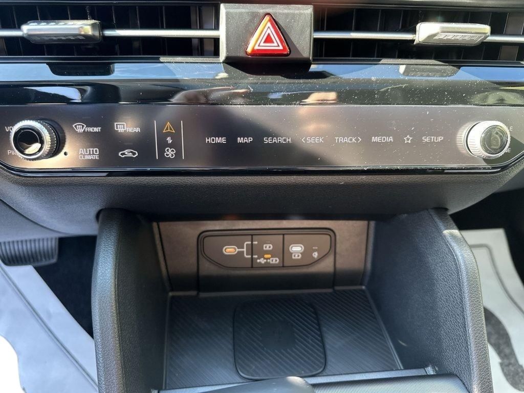 2026 Kia Sportage SX-Prestige - Panthera Metal Matte exterior view 17