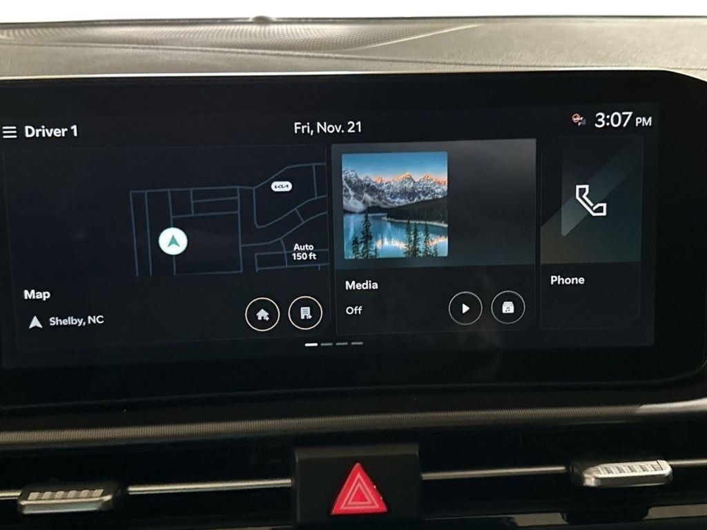 2026 Kia Sportage SX-Prestige - Glacial White Pearl exterior view 11
