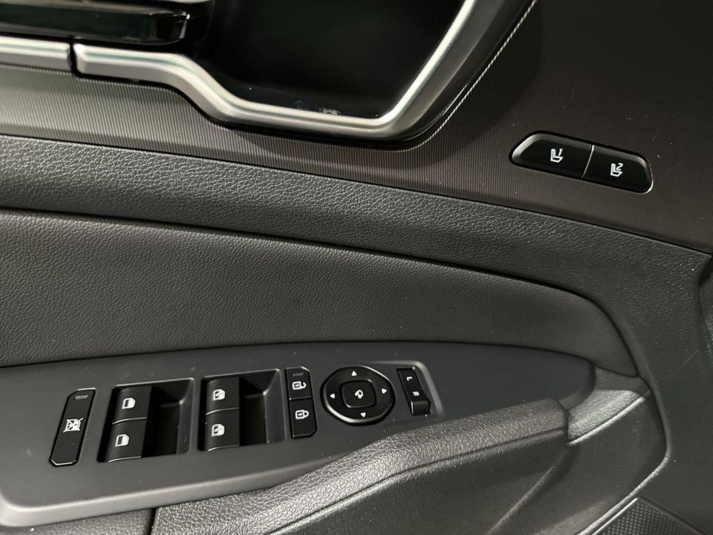 2026 Kia Sportage SX-Prestige - Glacial White Pearl exterior view 13