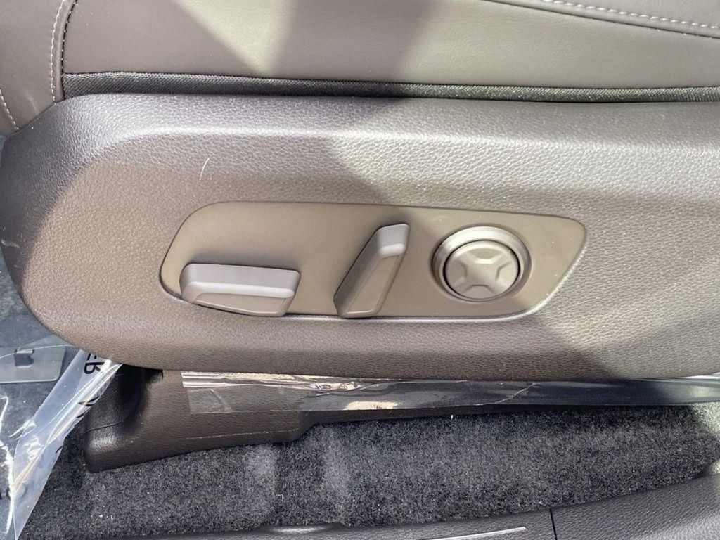 2026 Kia Carnival LXS - FLARE RED exterior view 13
