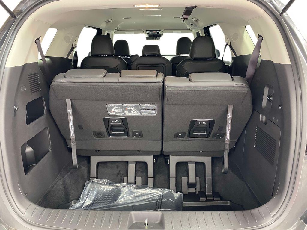 2026 Kia Carnival LXS - Aurora Black Pearl exterior view 9