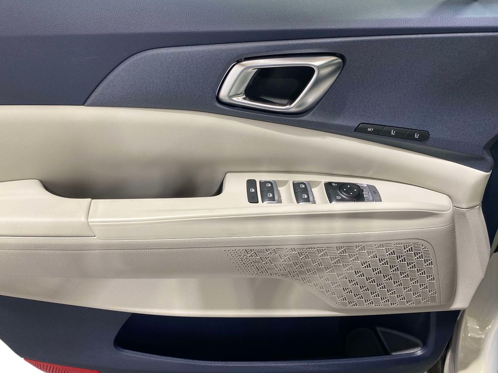 2026 Kia Carnival EX - IVORY SILVER exterior view 17
