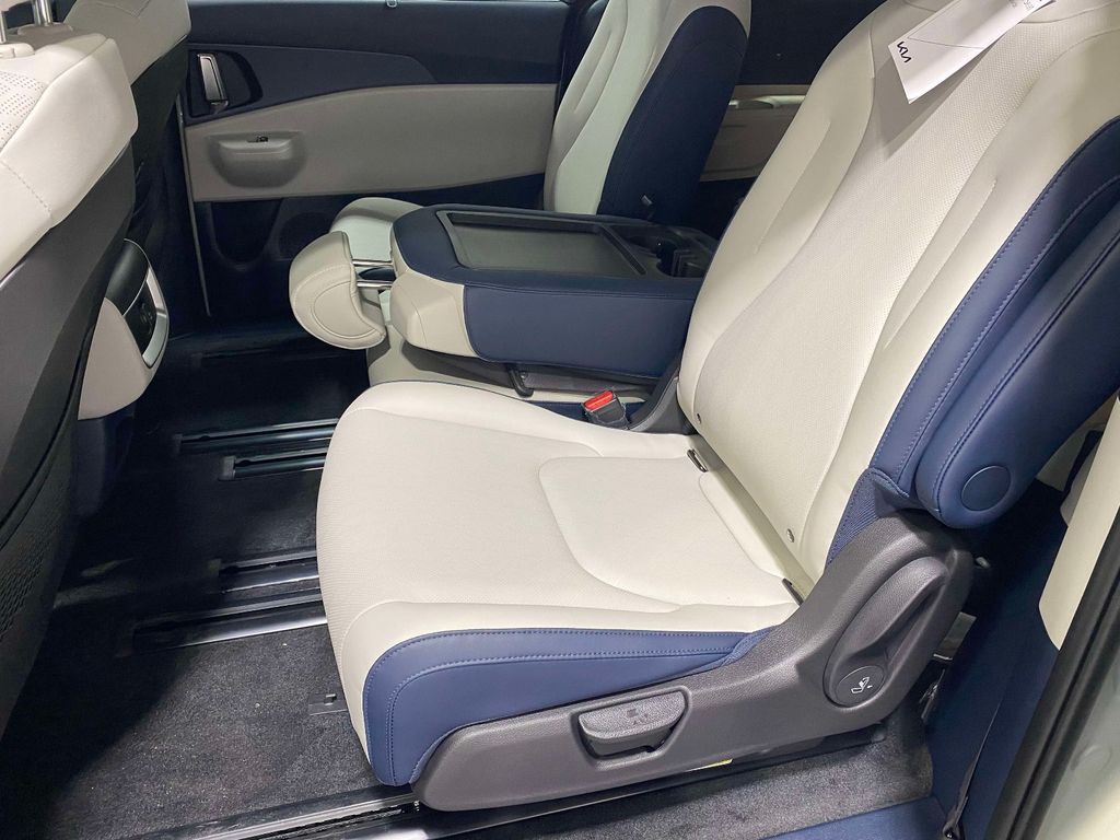 2026 Kia Carnival EX - IVORY SILVER exterior view 11