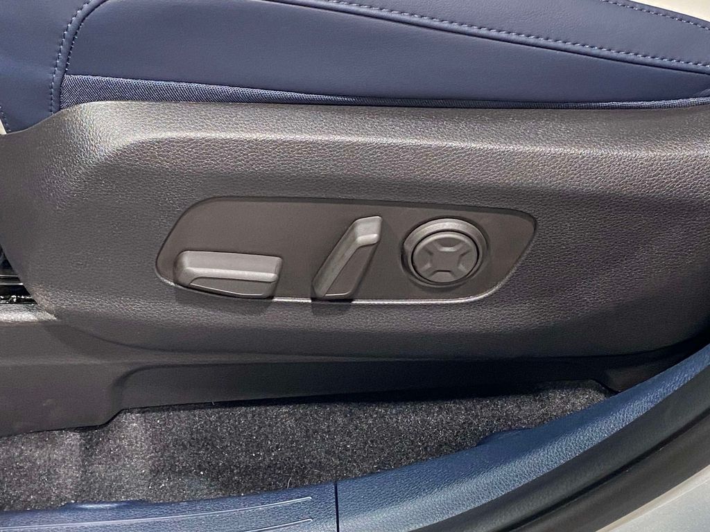 2026 Kia Carnival EX - IVORY SILVER exterior view 16