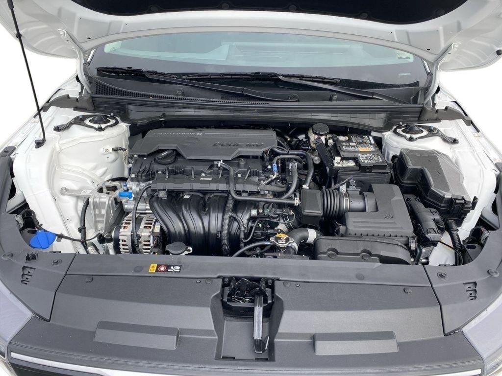 2025 Kia K4 LX - Snow White Pearl exterior view 14