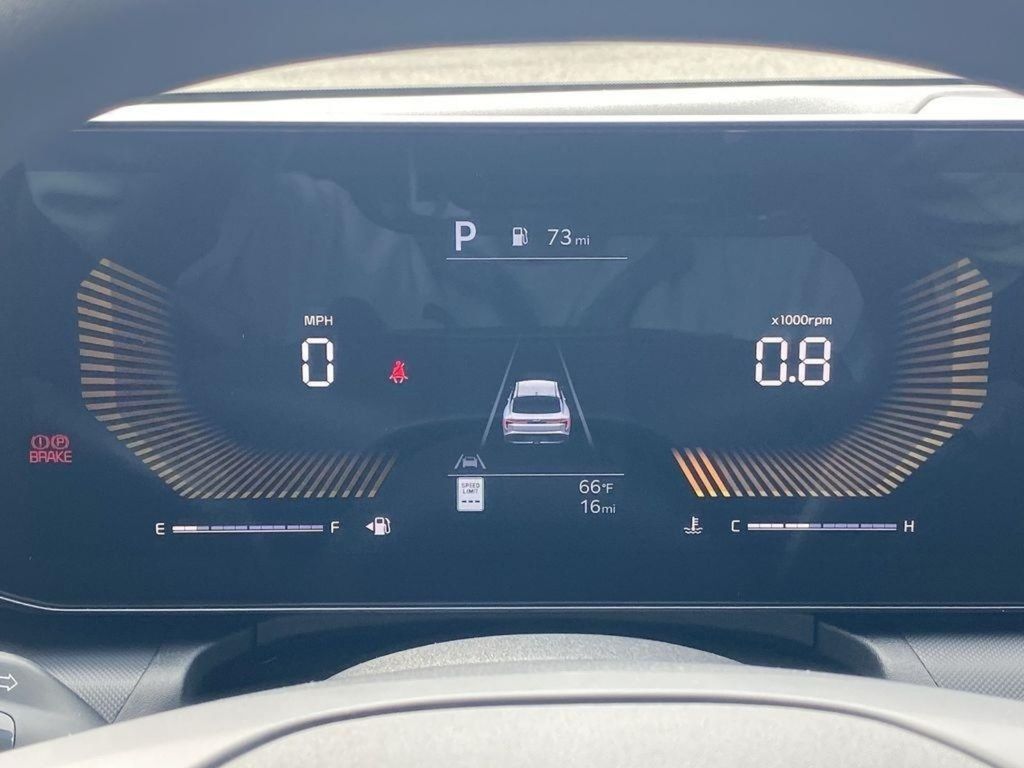 2025 Kia K4 LX - Snow White Pearl exterior view 7