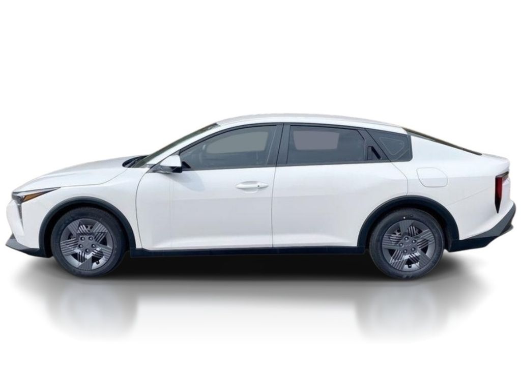 2025 Kia K4 LX - Snow White Pearl exterior view 4