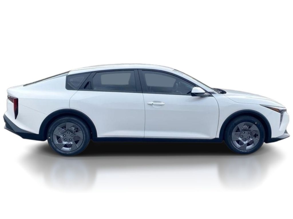 2025 Kia K4 LX - Snow White Pearl exterior view 6