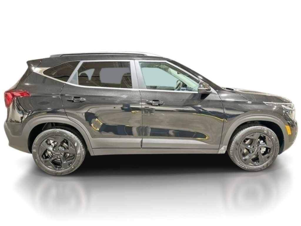 2026 Kia Seltos EX - FUSION BLACK exterior view 8