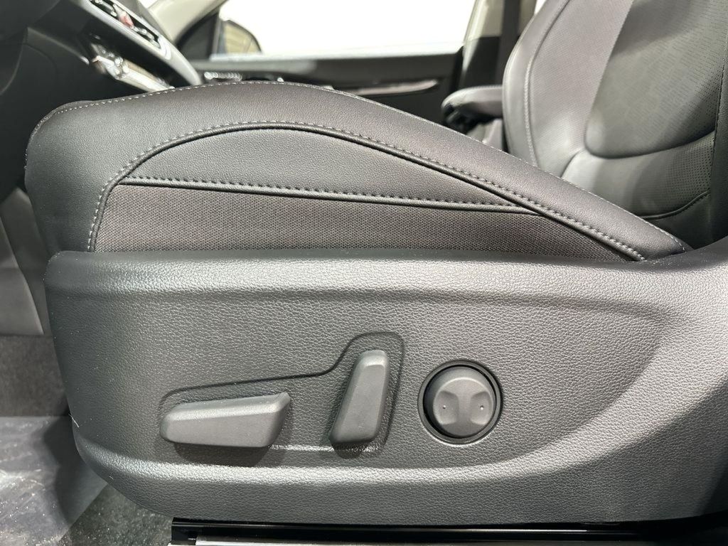 2026 Kia Seltos EX - FUSION BLACK exterior view 13