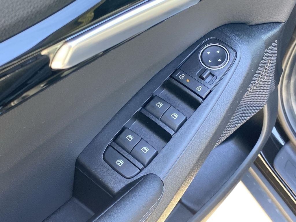 2026 Kia Seltos EX - FUSION BLACK exterior view 14