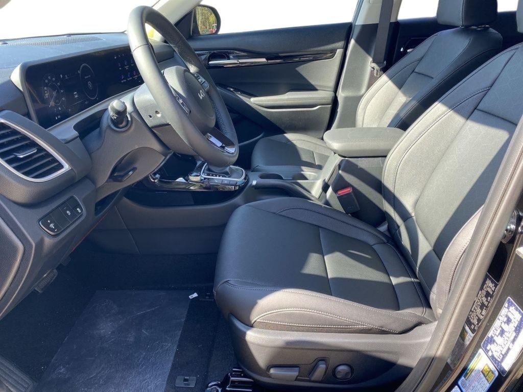 2026 Kia Seltos EX - FUSION BLACK exterior view 12