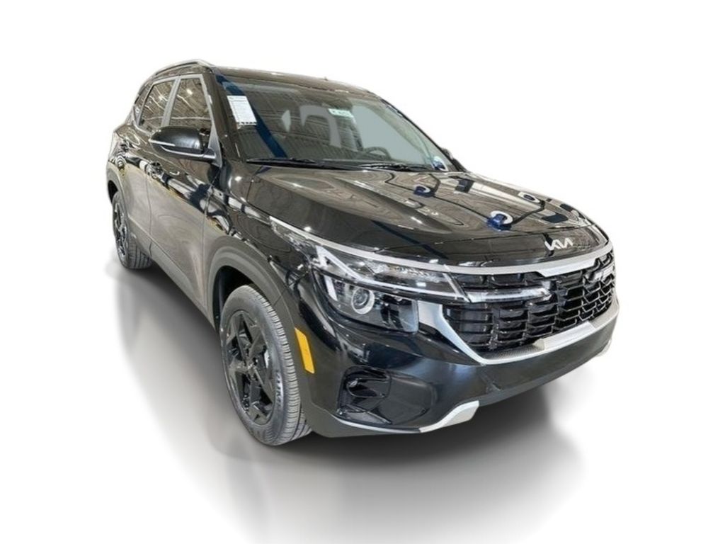 2026 Kia Seltos EX - FUSION BLACK exterior view 2