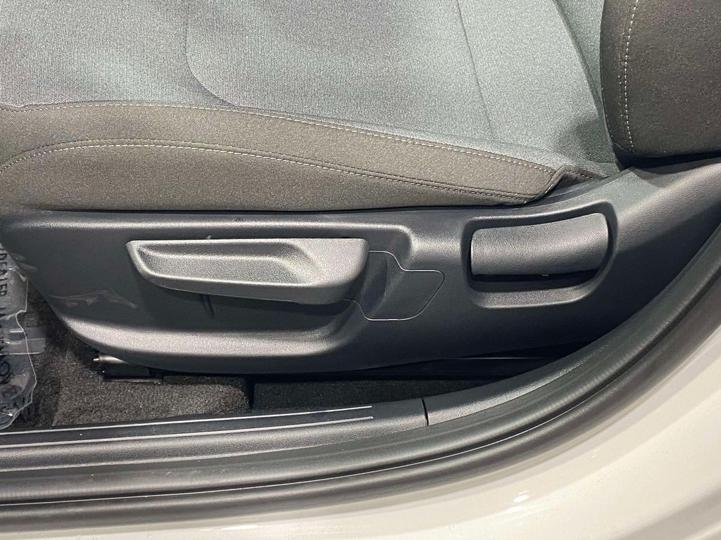 2026 Kia K4 LXS - Snow White Pearl exterior view 16