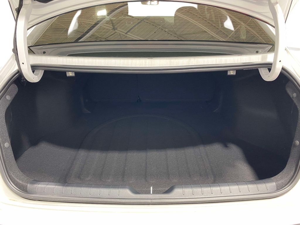 2026 Kia K4 LXS - Snow White Pearl exterior view 9