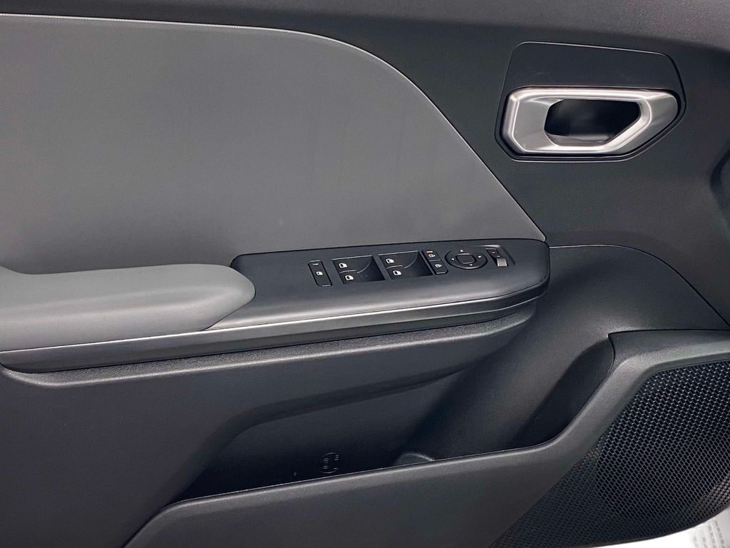 2026 Kia K4 LXS - Snow White Pearl exterior view 17