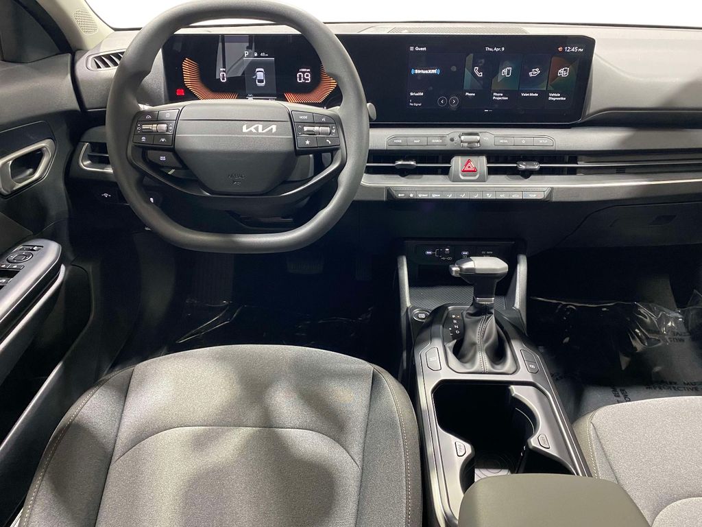2026 Kia K4 LXS - Snow White Pearl exterior view 10