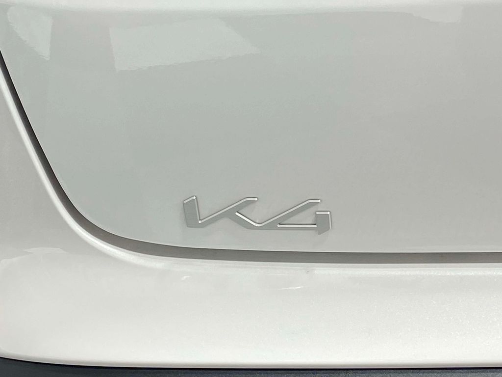 2026 Kia K4 LXS - Snow White Pearl exterior view 8