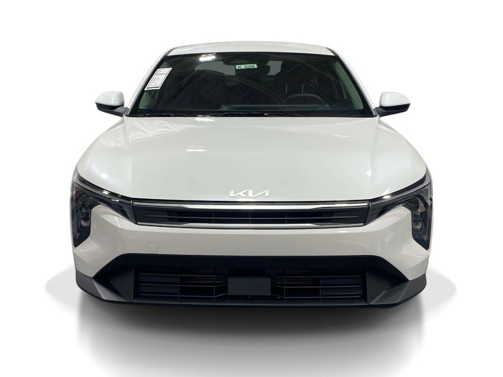 2026 Kia K4 LXS - Snow White Pearl exterior view 6