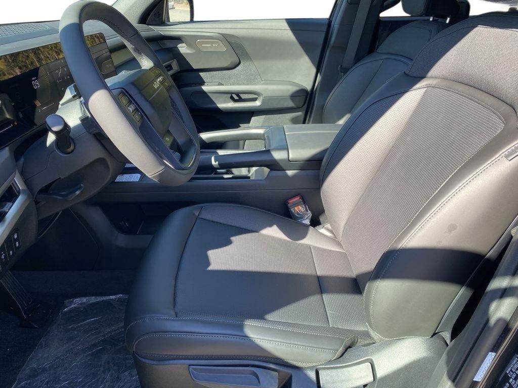 2027 Kia Telluride LX - PANTHERA METAL exterior view 12