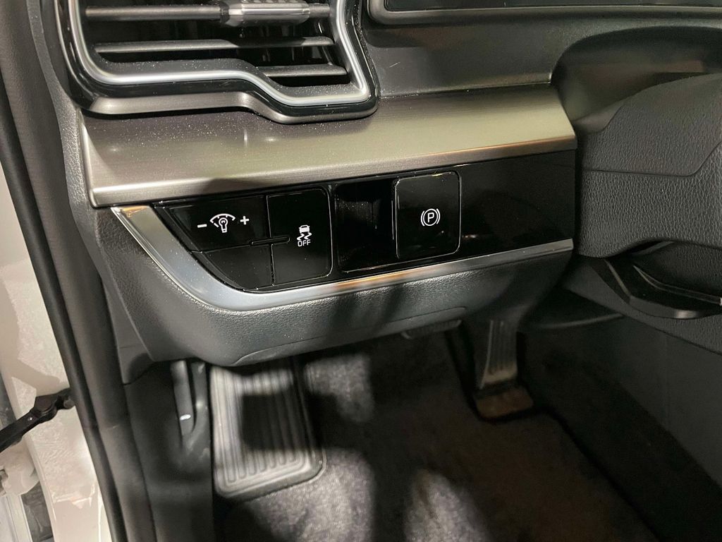 2025 Kia Sportage EX - GLACIAL WHITE PEARL exterior view 19