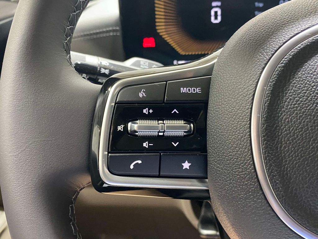 2026 Kia Carnival LXS - Snow White Pearl exterior view 20