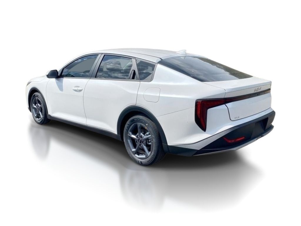 2026 Kia K4 LXS - Snow White Pearl exterior view 5