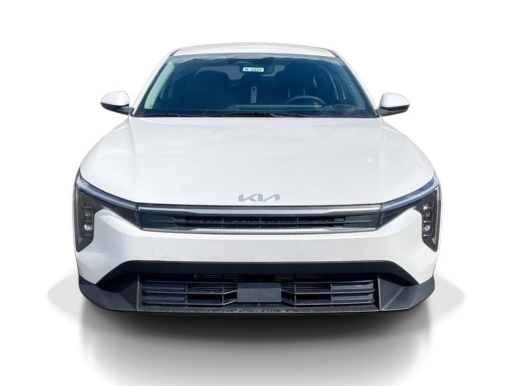 2026 Kia K4 LXS - Snow White Pearl exterior view 3
