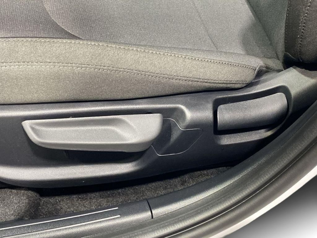 2026 Kia K4 LXS - Snow White Pearl exterior view 13